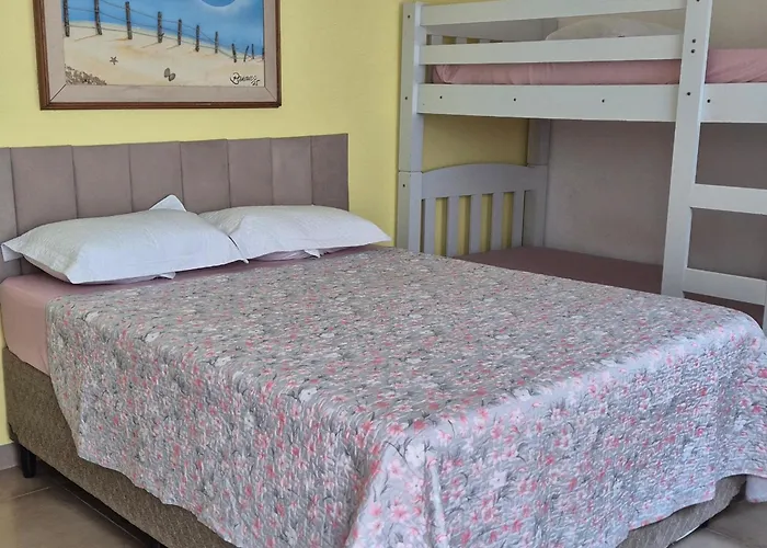 Casa da Vila - Suítes Familiar - 1km da praia - Maitinga - Bertioga
